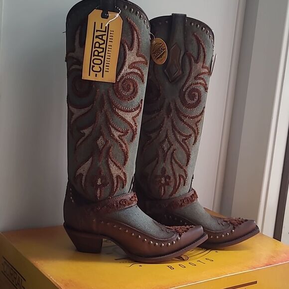 Corral Ladies Denim Bristle Embroidery & Studs Tall Western Boots - Picture 8 of 10